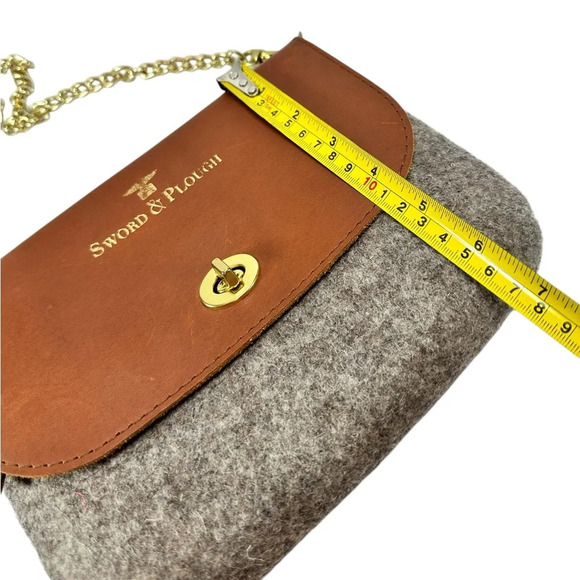 SWORD & PLOUGH Grey Wool Crossbody Bag - Brown Leather Gold Chain - Picture 6 of 9